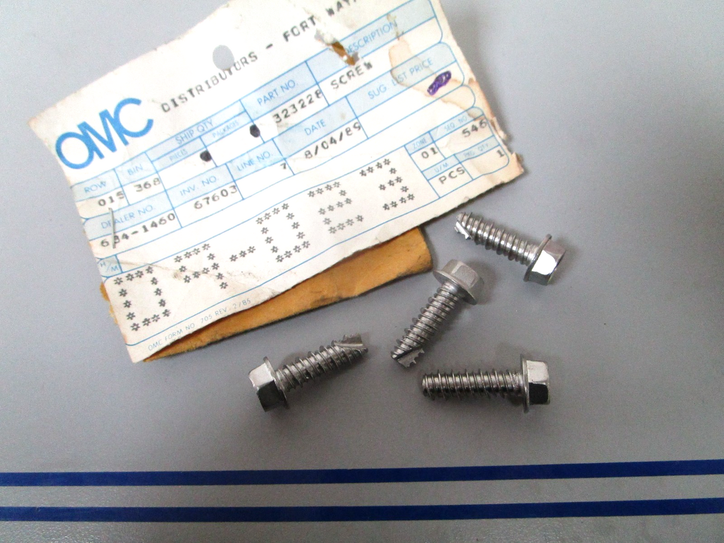 NEW OEM (LOT OF 4) 323228 0323228 OMC Johnson Evinrude Screw 0810