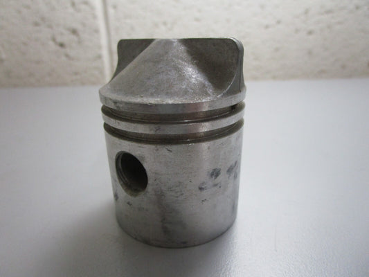 *NEW OEM* 0820 OMC Johnson Evinrude Piston 276680 0276680