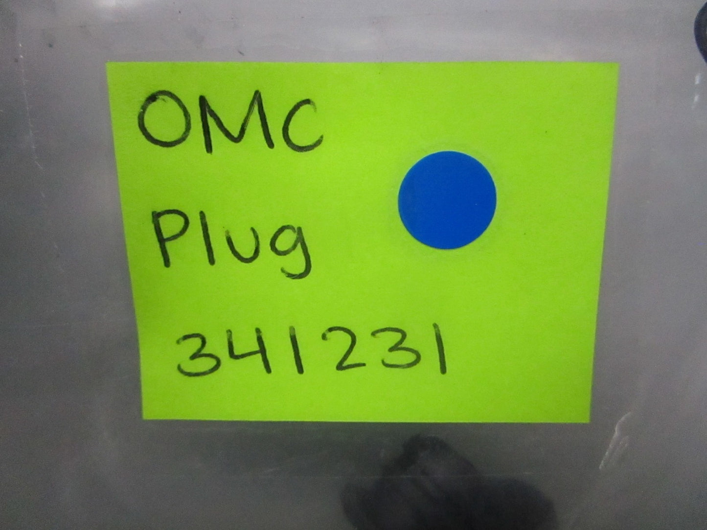 *NEW OEM* 0820 OMC Johnson Evinrude Plug 341231 0341231