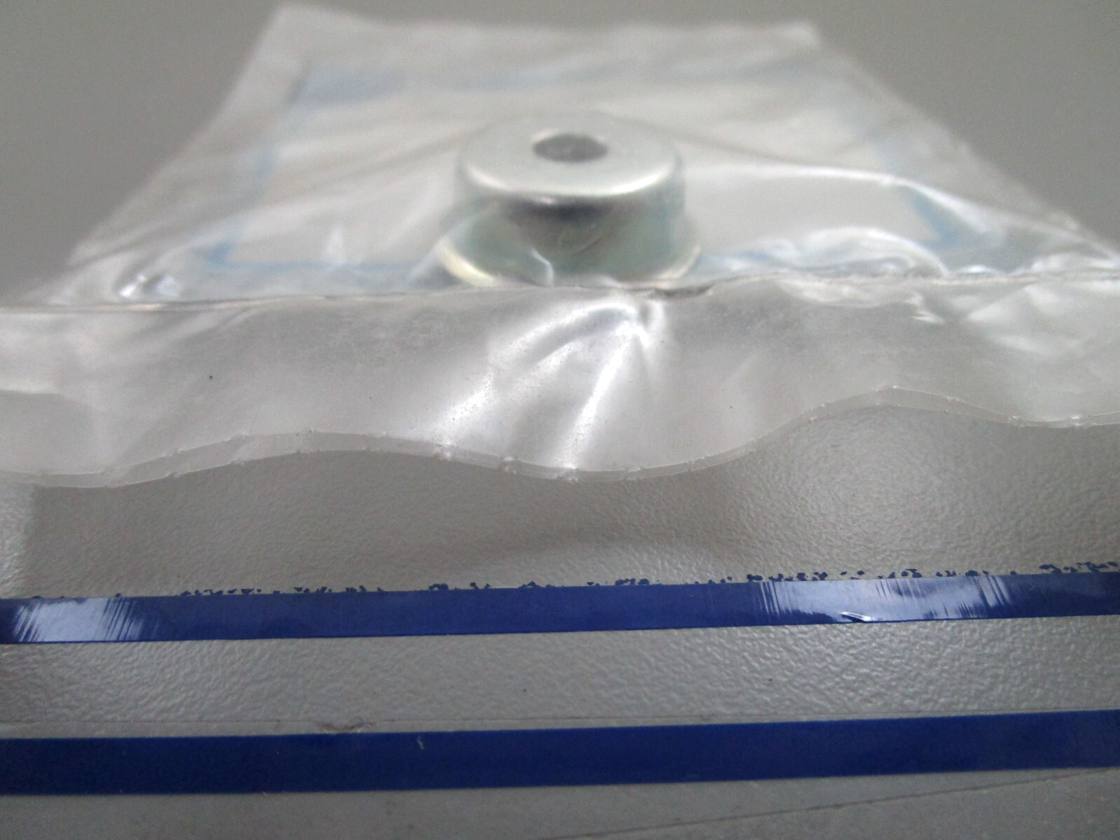 *NEW OEM* 0810 Mercury Quicksilver Gasket 27-82817M