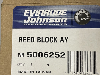 *NEW OEM* 0670 OMC Johnson Evinrude Reed Block Assembly 5006252