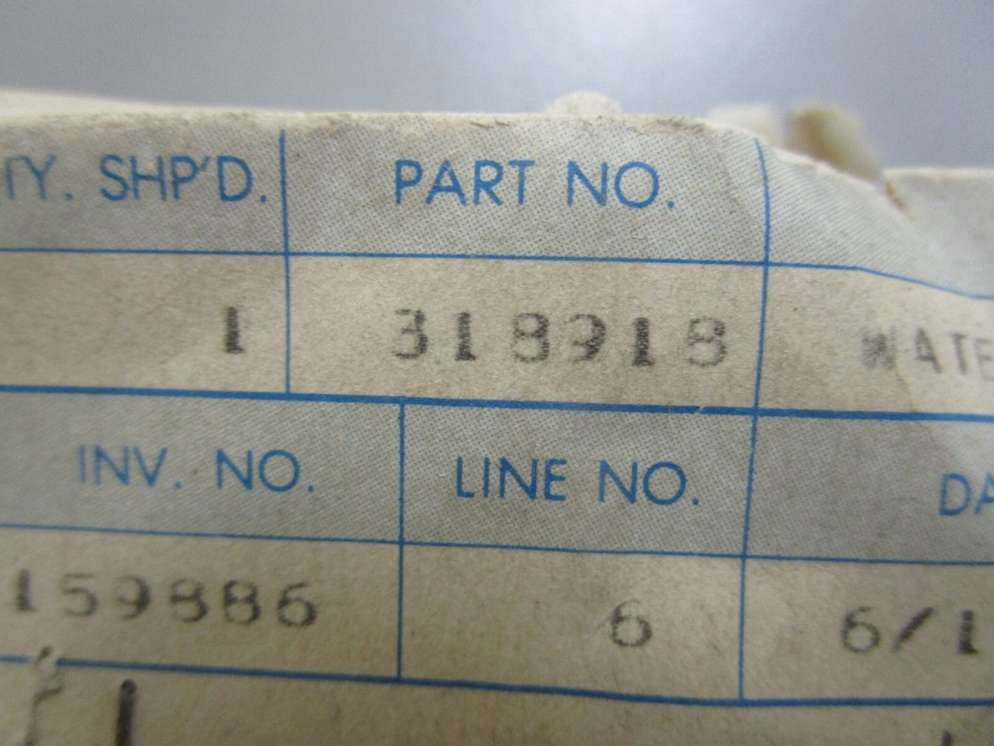 *NEW OEM* 0820 OMC Johnson Evinrude Cylinder Head Water Cover 318918 0318918