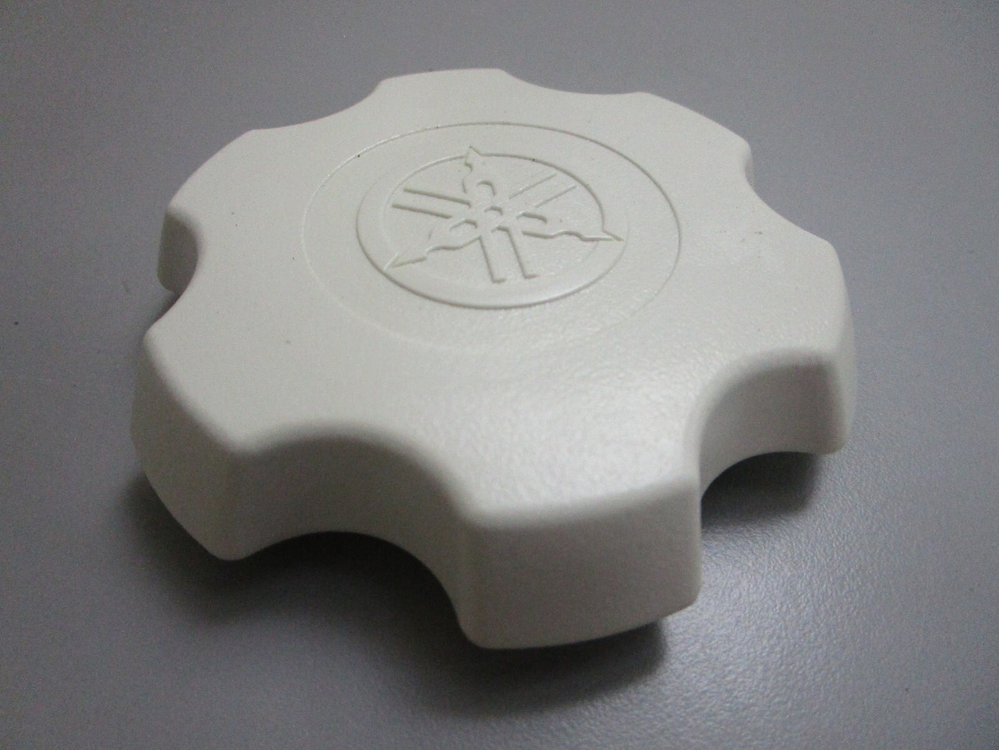 *NEW OEM* 0810 Yamaha Fuel Filter Cap GP7-U7831-01-00