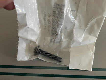NEW OEM F3X-07823-11-00 Yamaha Screw 0810