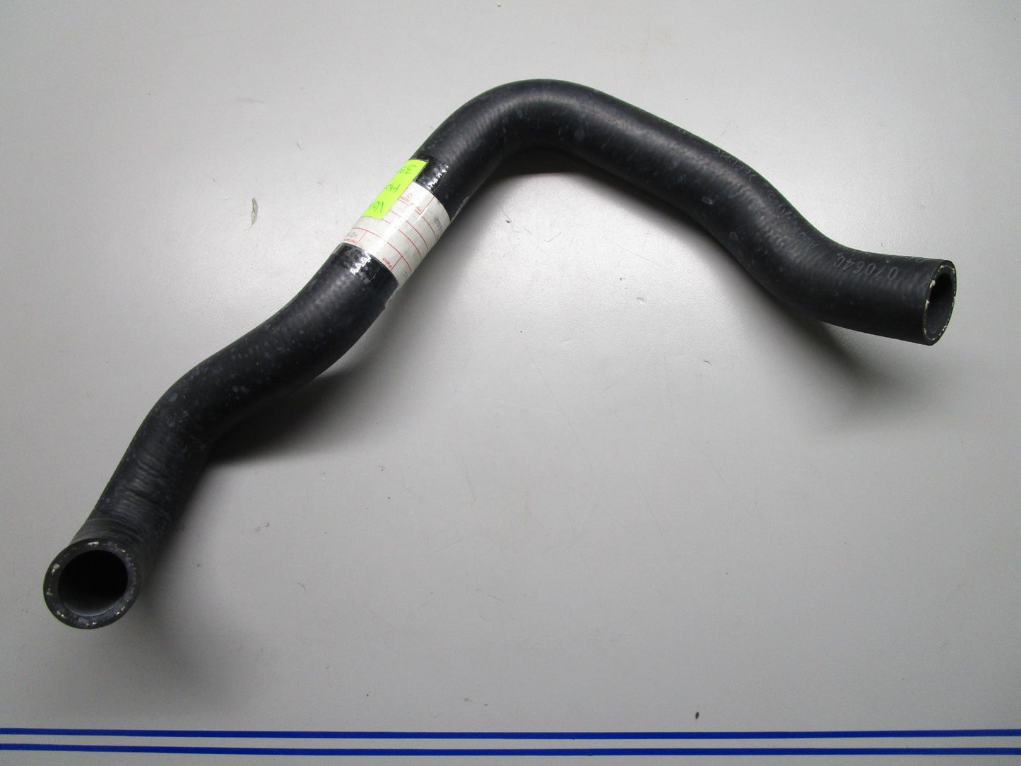 *NEW OEM* 0820 Volvo Penta Hose 3852283