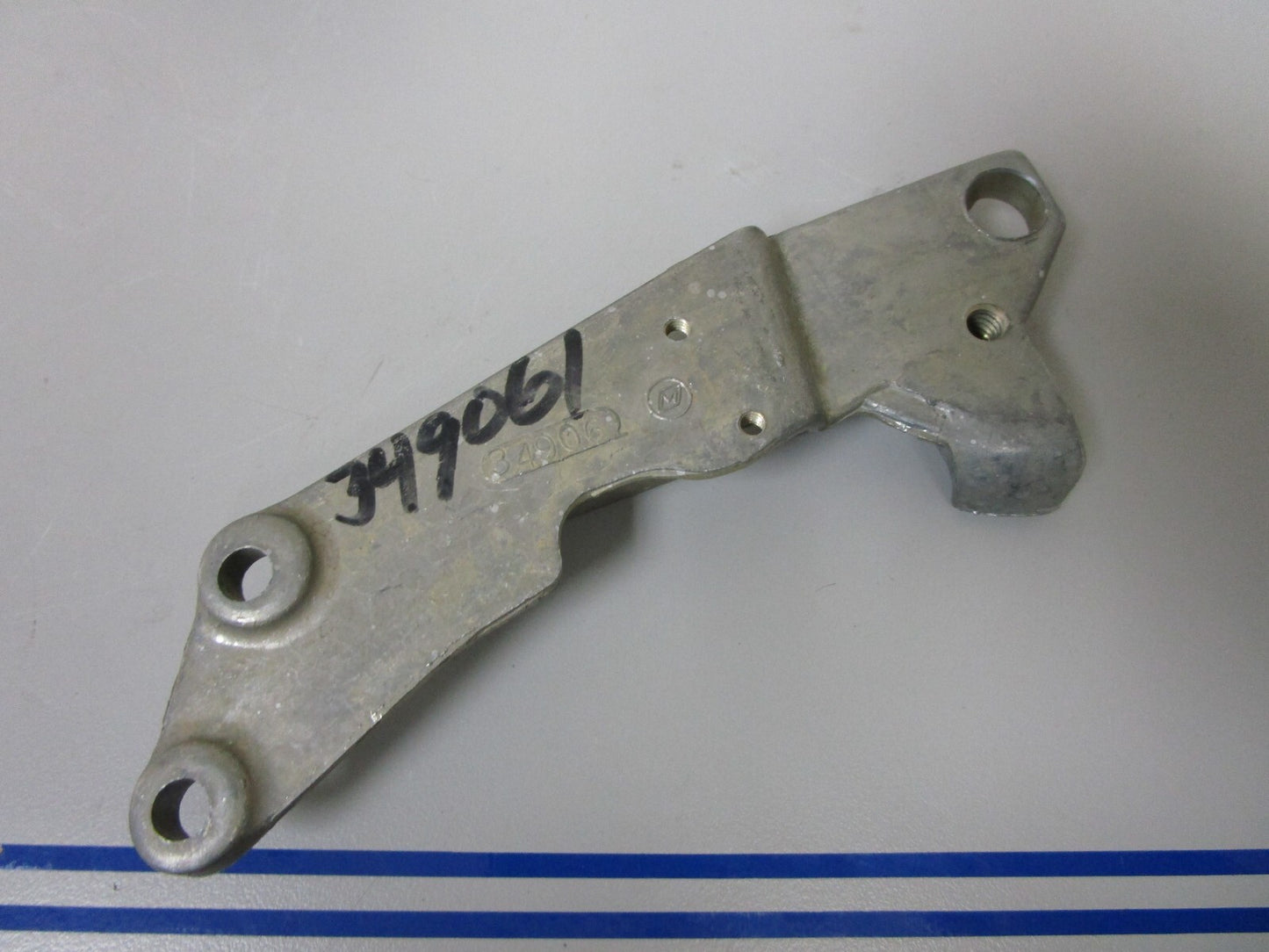 *NEW OEM* 0720 OMC Johnson Evinrude Trunnion Block 349061 0349061