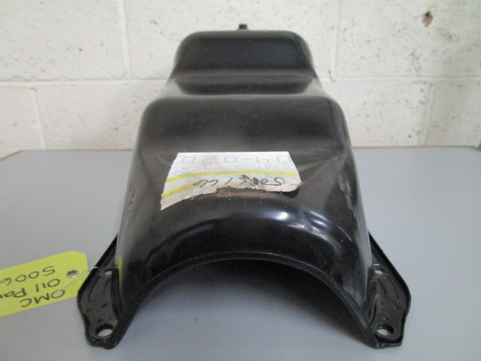 *NEW OEM* 0820 OMC Johnson Evinrude Oil Pan 5006166