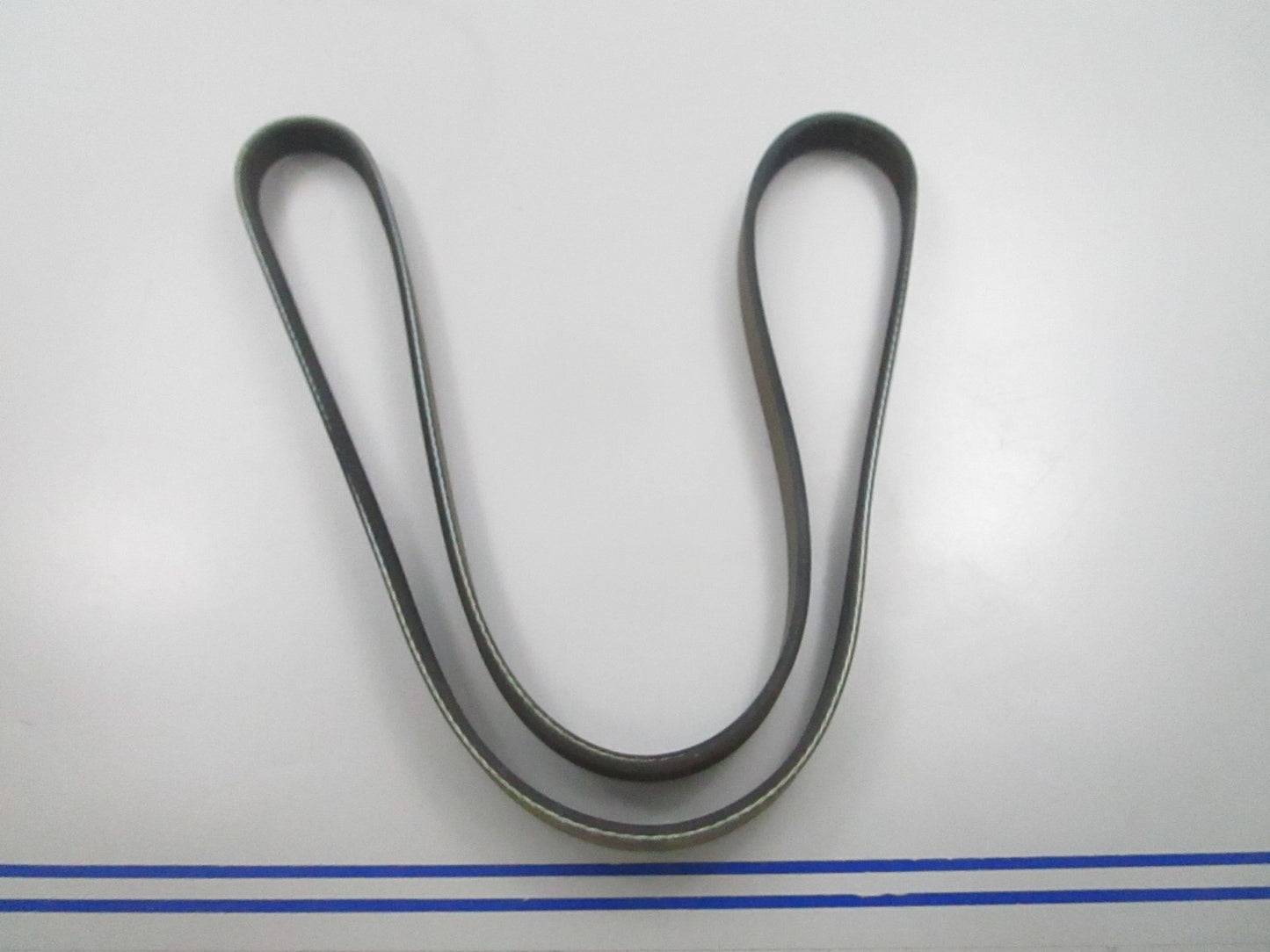 NEW K040465 Gates Micro-V Serpentine Belt 0810