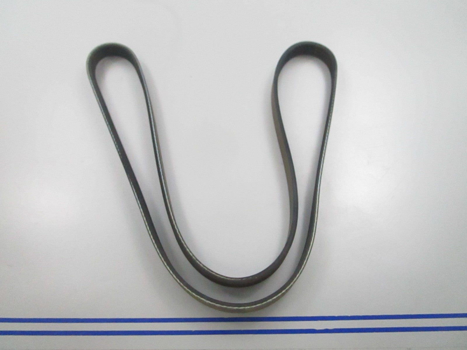NEW K040465 Gates Micro-V Serpentine Belt 0810