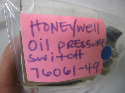 *NEW OEM* 0720 Honeywell Oil Pressure Switch 76061-49