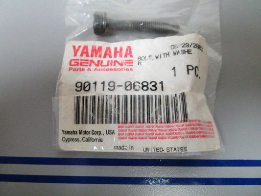 NEW OEM 90119-06831 Yamaha Fuel Tank Bolt & Washer 0720