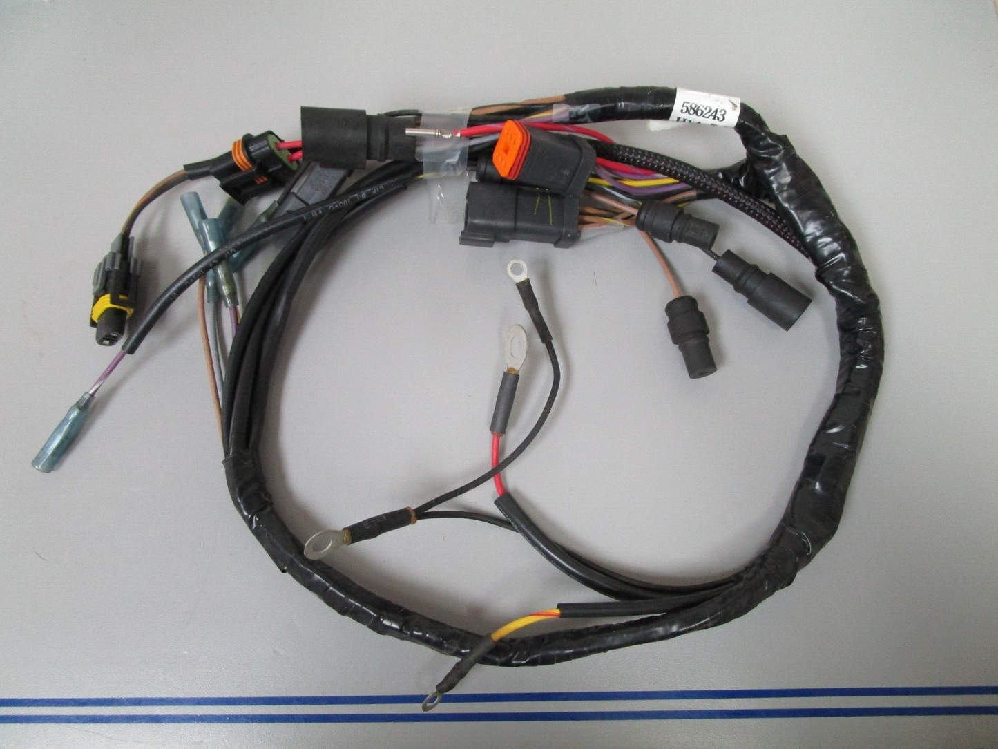 *NEW OEM* 0720 OMC Johnson Evinrude 200 225 250 hp Engine Wire Harness 586243
