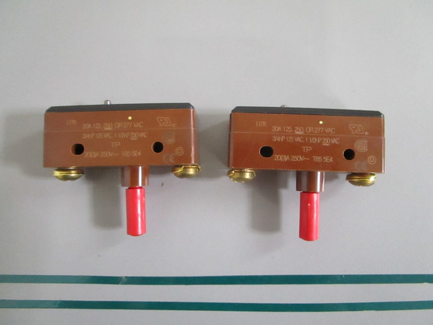 Honeywell MICRO SWITCH WA-1RX-A4 SPST-NC 20A Pin Plunger LOT OF 2 NEW OEM 0820
