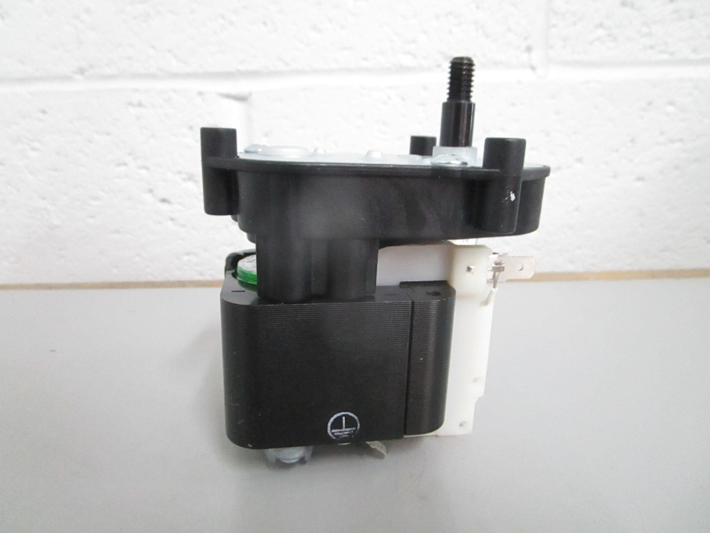 *NEW OEM* 0820 Whirlpool Motor W11671282