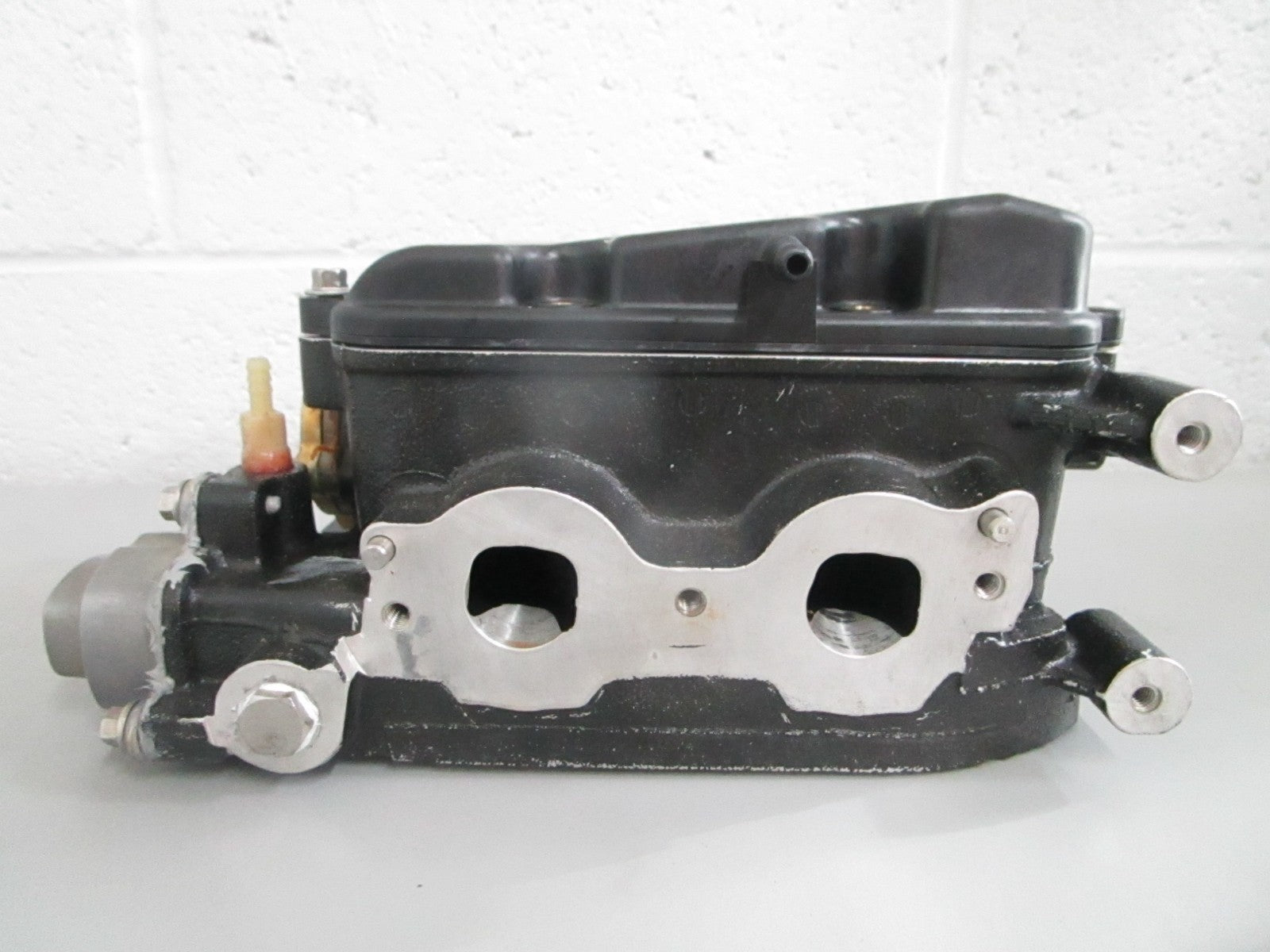 NEW OEM 437992 0437992 OMC Johnson Evinrude 9.9-15HP Cylinder Head Case 0820