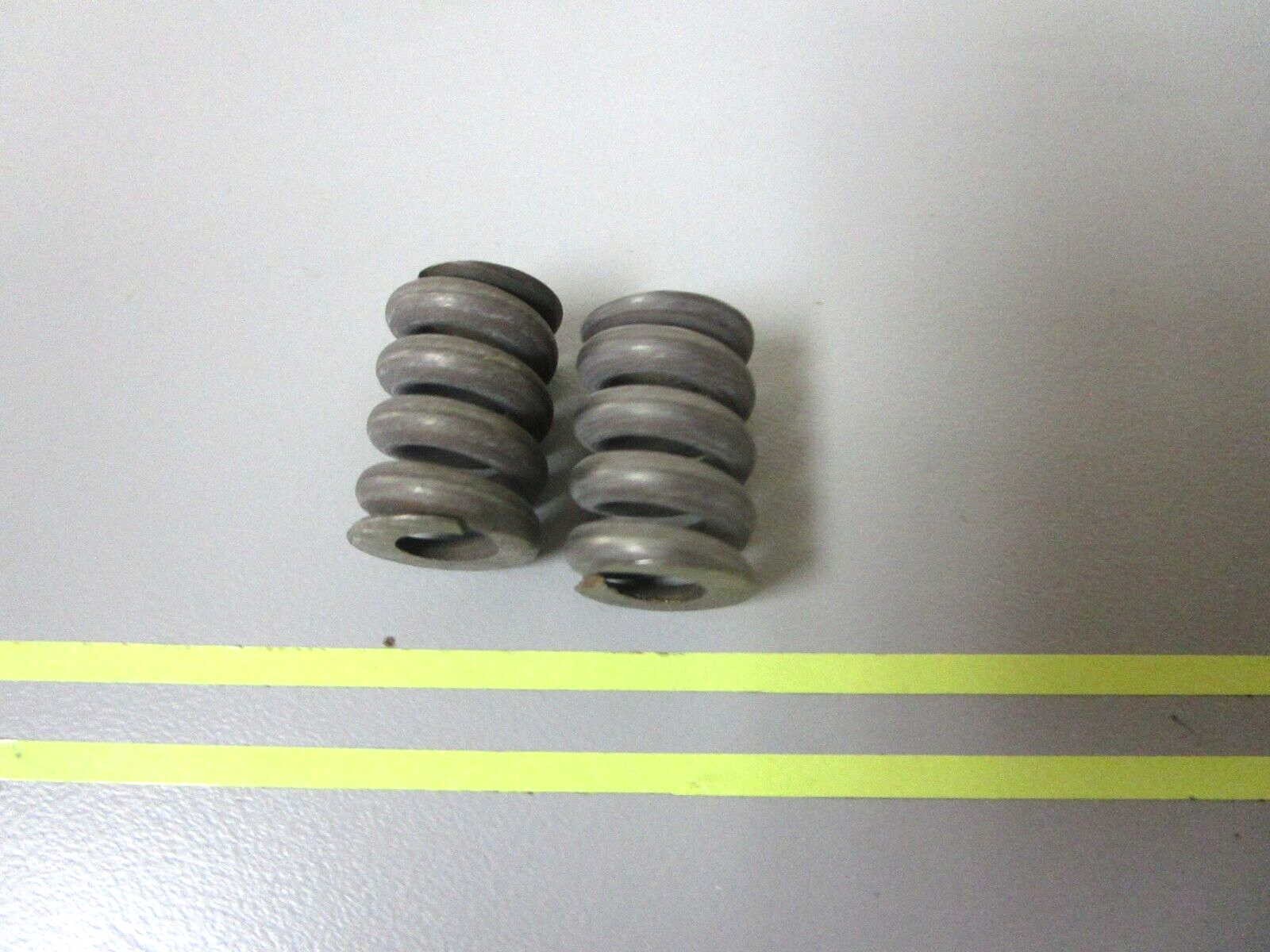 *NEW OEM* (LOT OF 2) 0750 OMC Johnson Evinrude SPRING 309825 0309825
