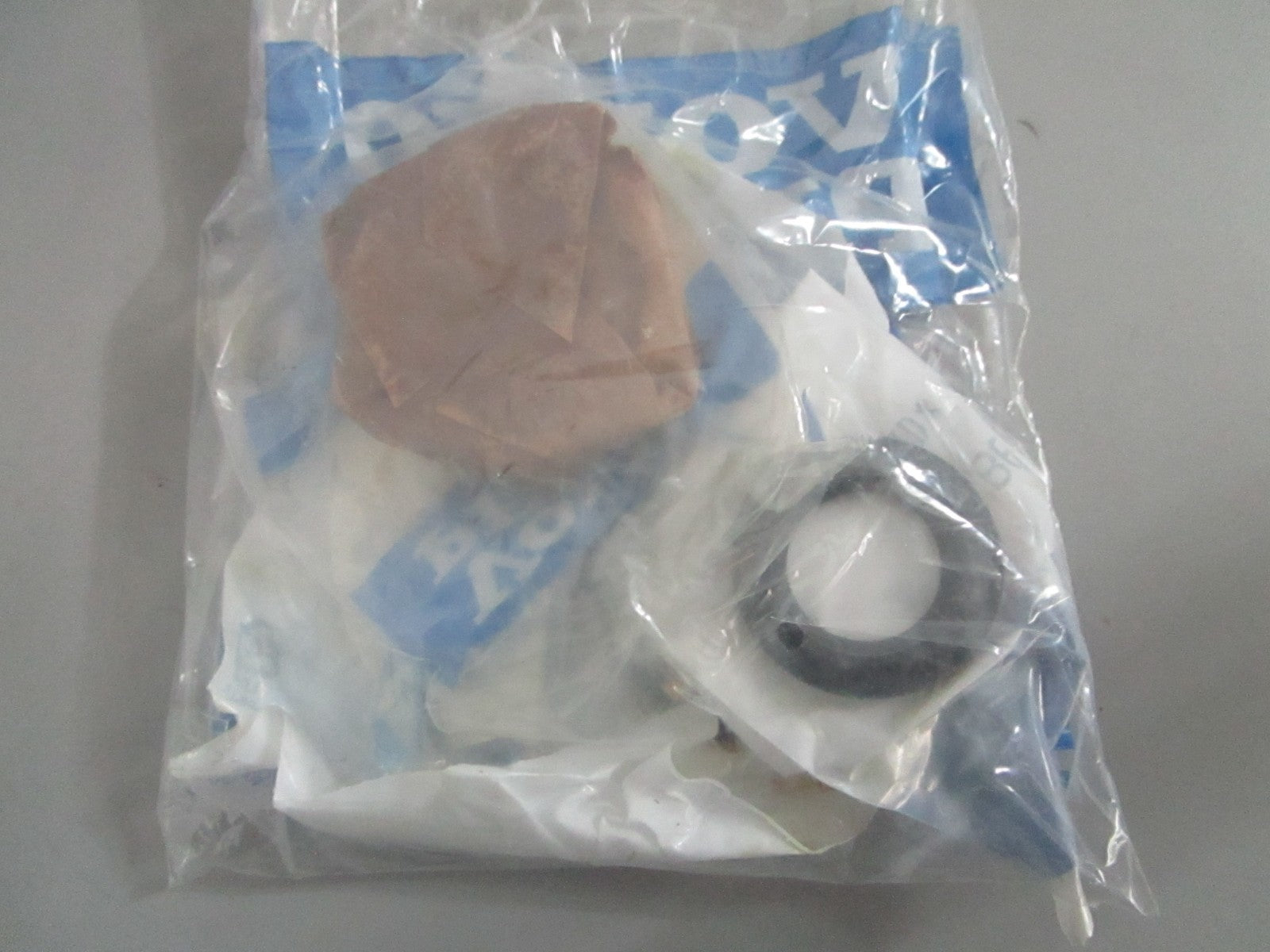 *NEW OEM* 0820 Volvo Penta Overhaul Kit 877070