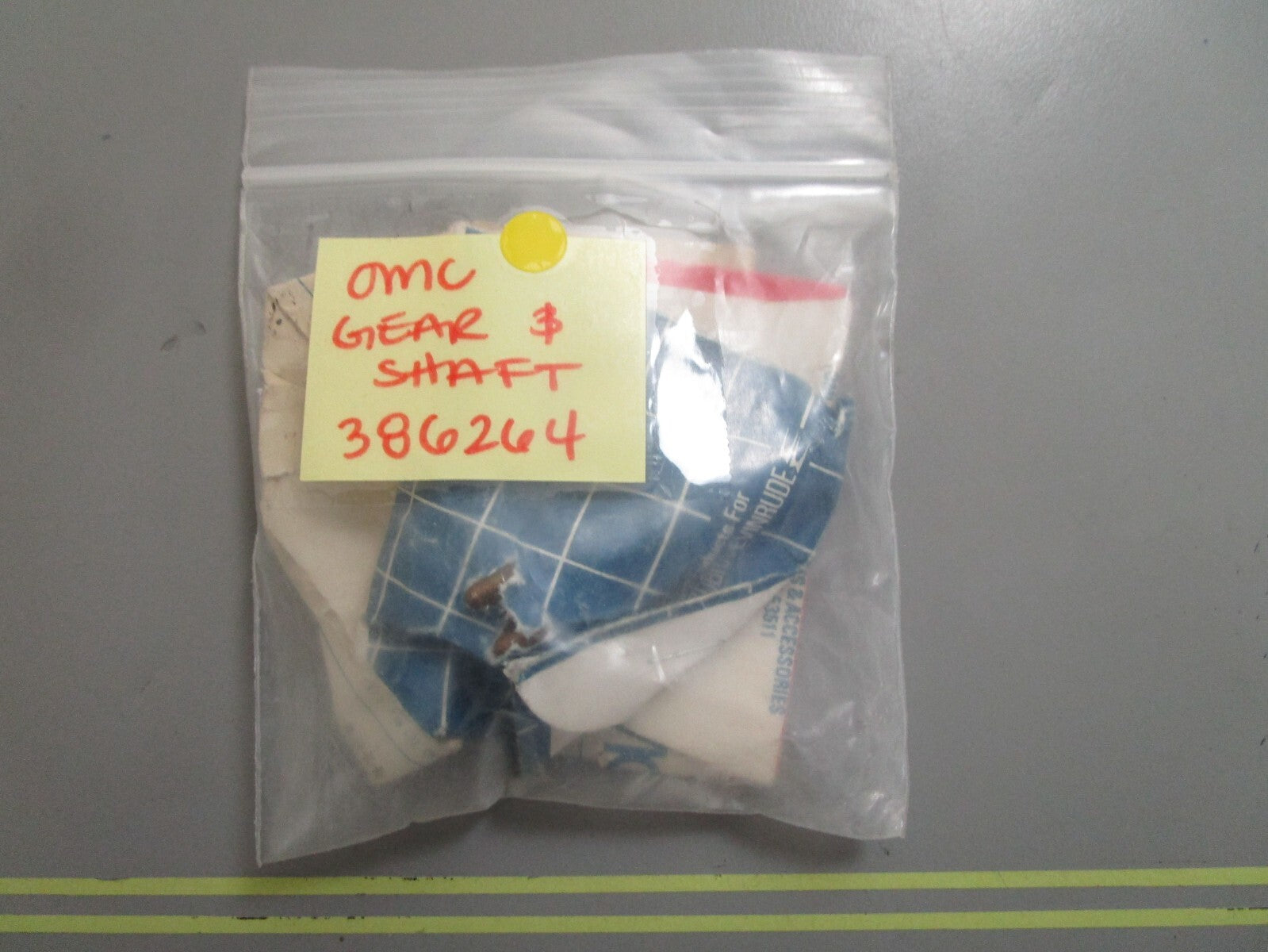 *NEW OEM* 0770 OMC Johnson Evinrude Gear and Shaft 386264 0386264