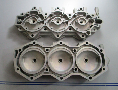 *NEW OEM* 0810 OMC Johnson Evinrude Cylinder Head Set 394621 330054 330053