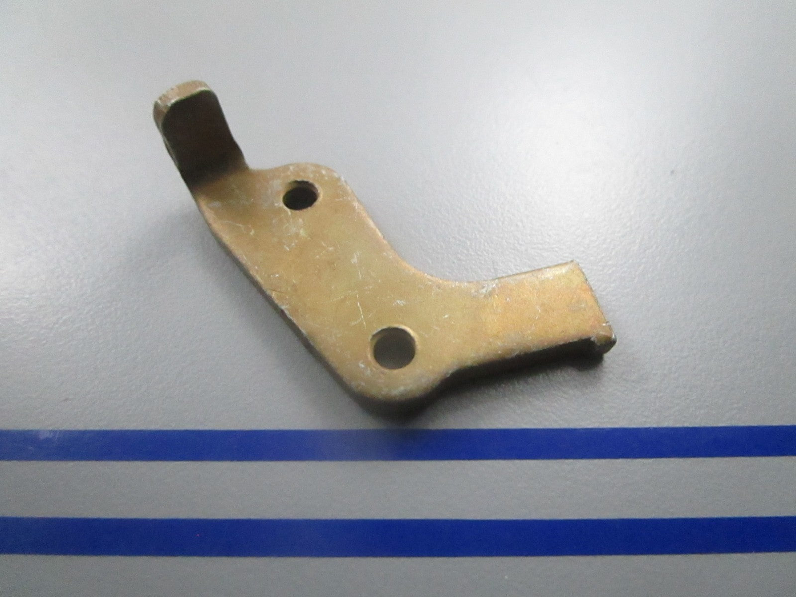 *NEW OEM* 0810 OMC Johnson Evinrude Shift Lock Stop 322407 0322407