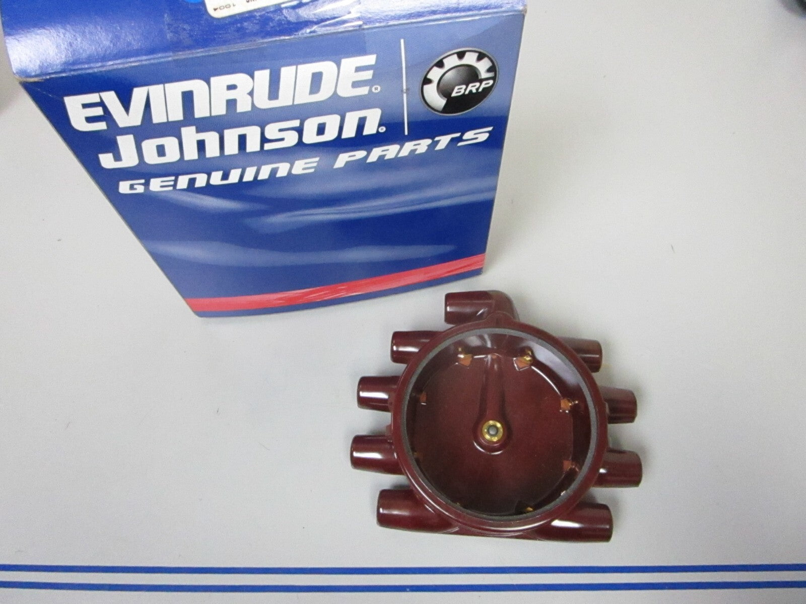 *NEW OEM* 0810 OMC Johnson Evinrude Distributor Cap 382133 0382133
