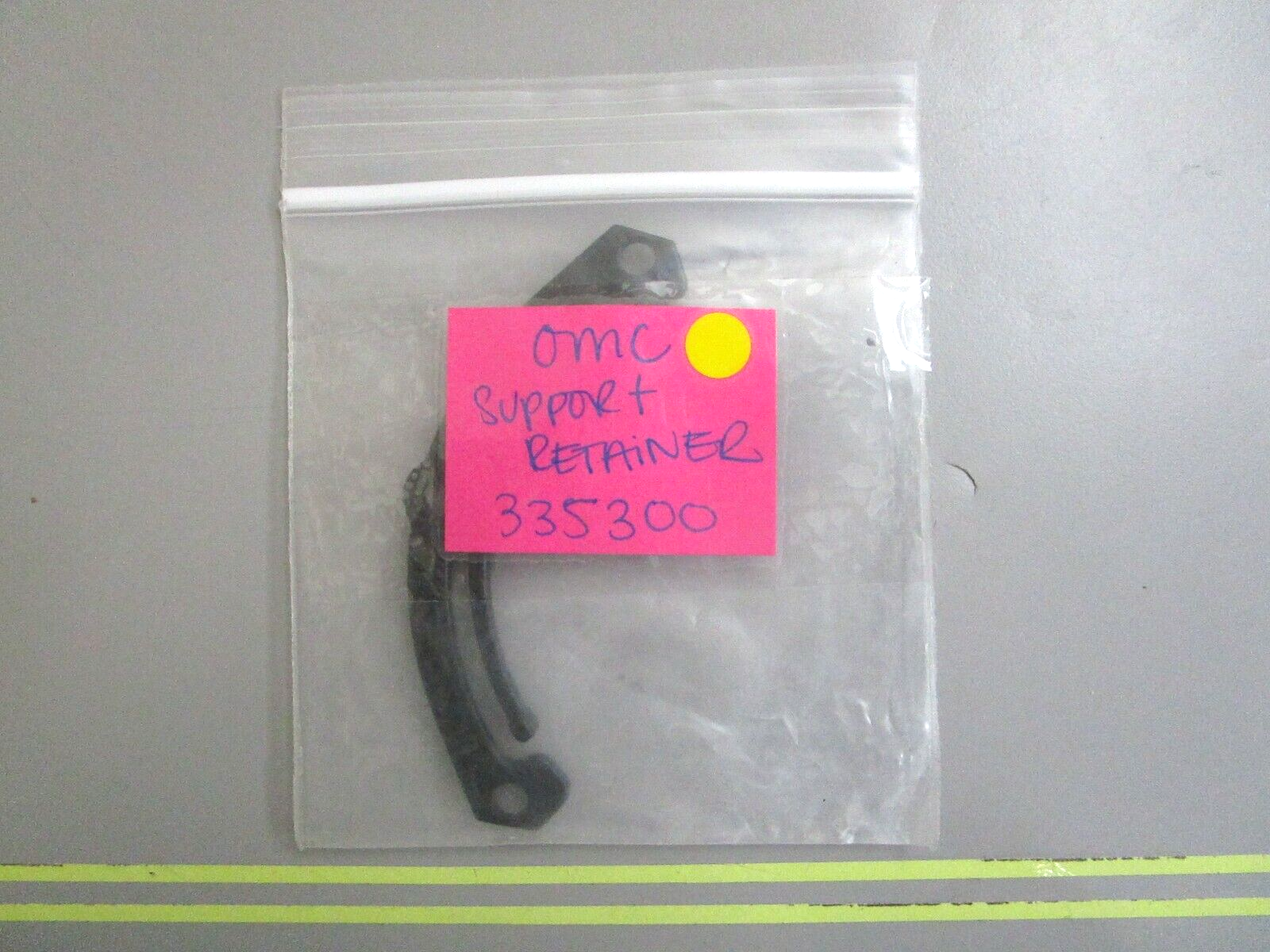 *NEW OEM* 0750 OMC Johnson Evinrude SUPPORT RETAINER 335300 0335300