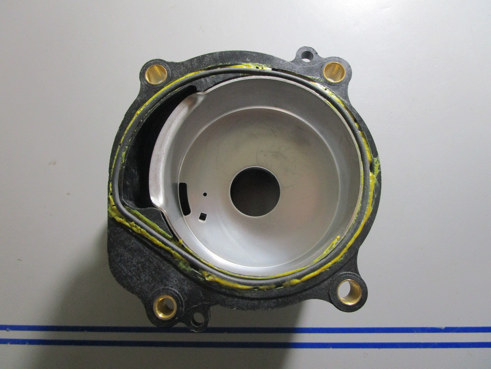 *NEW OEM* 0810 OMC Johnson Evinrude Impeller Housing 360347 0360347