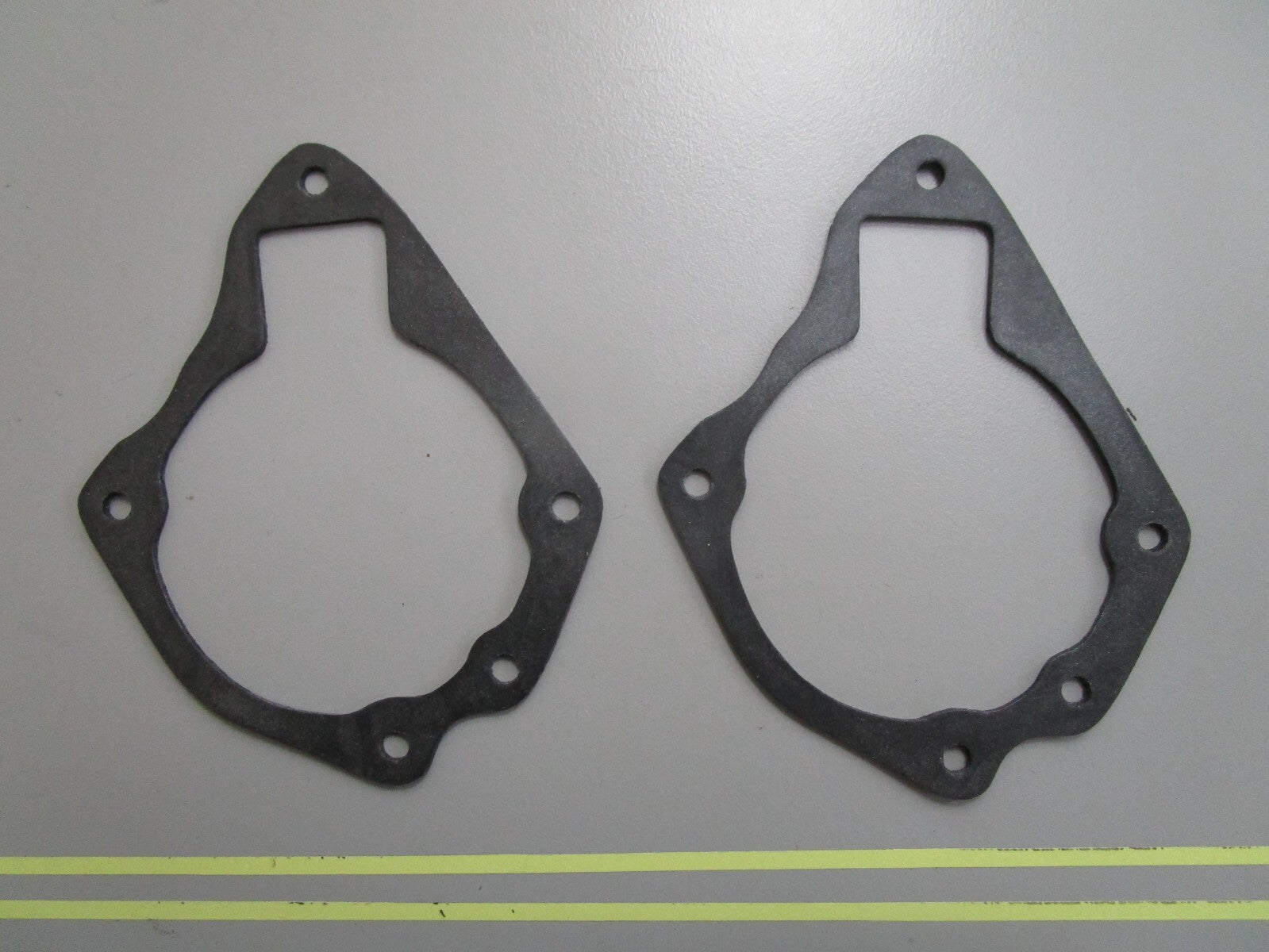 *NEW OEM* (LOT OF 2) 0810 OMC Johnson Evinrude Gasket 303750 0303750