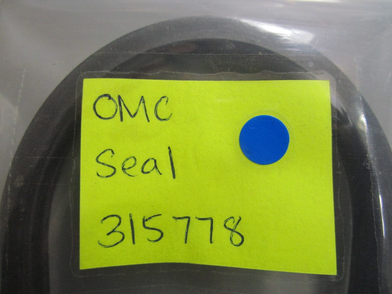 *NEW OEM* 0810 OMC Johnson Evinrude Seal 315778 0315778