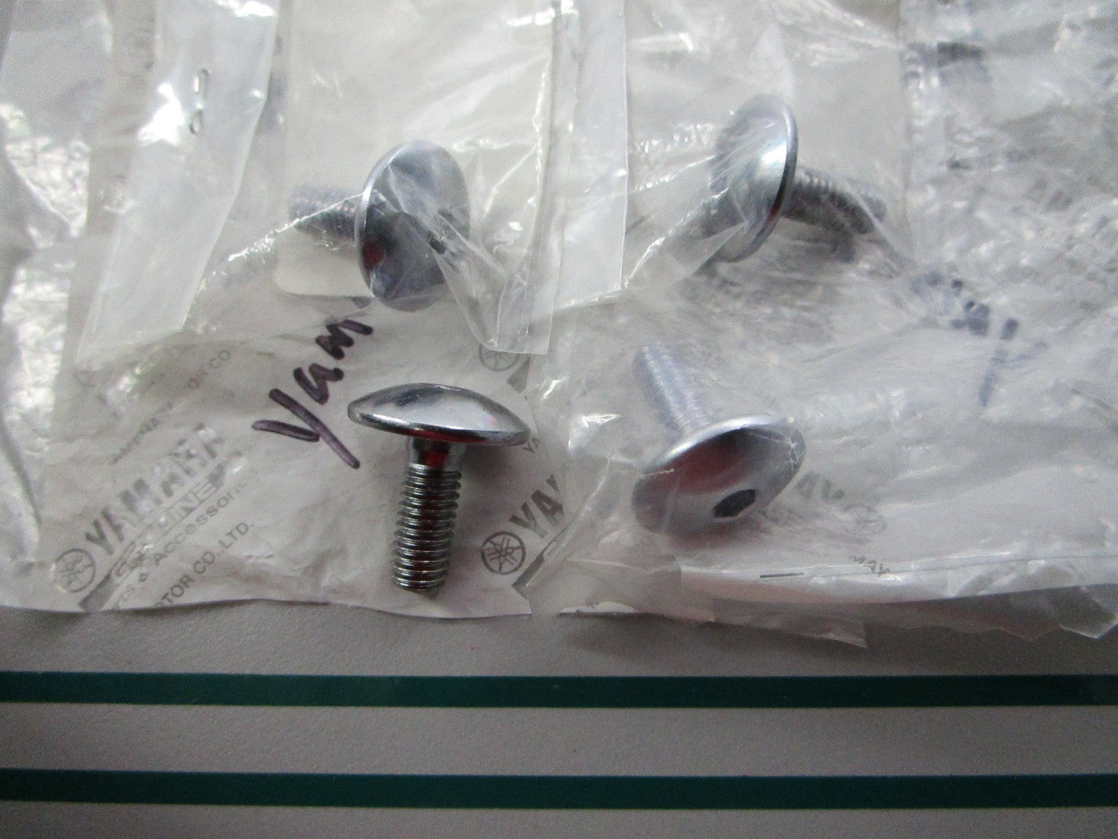 NEW OEM (LOT OF 4) 90110-06200 Yamaha Socket 0810