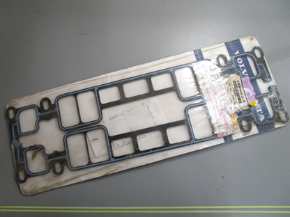 *NEW OEM* 0820 Volvo Penta Gasket Kit 3857662