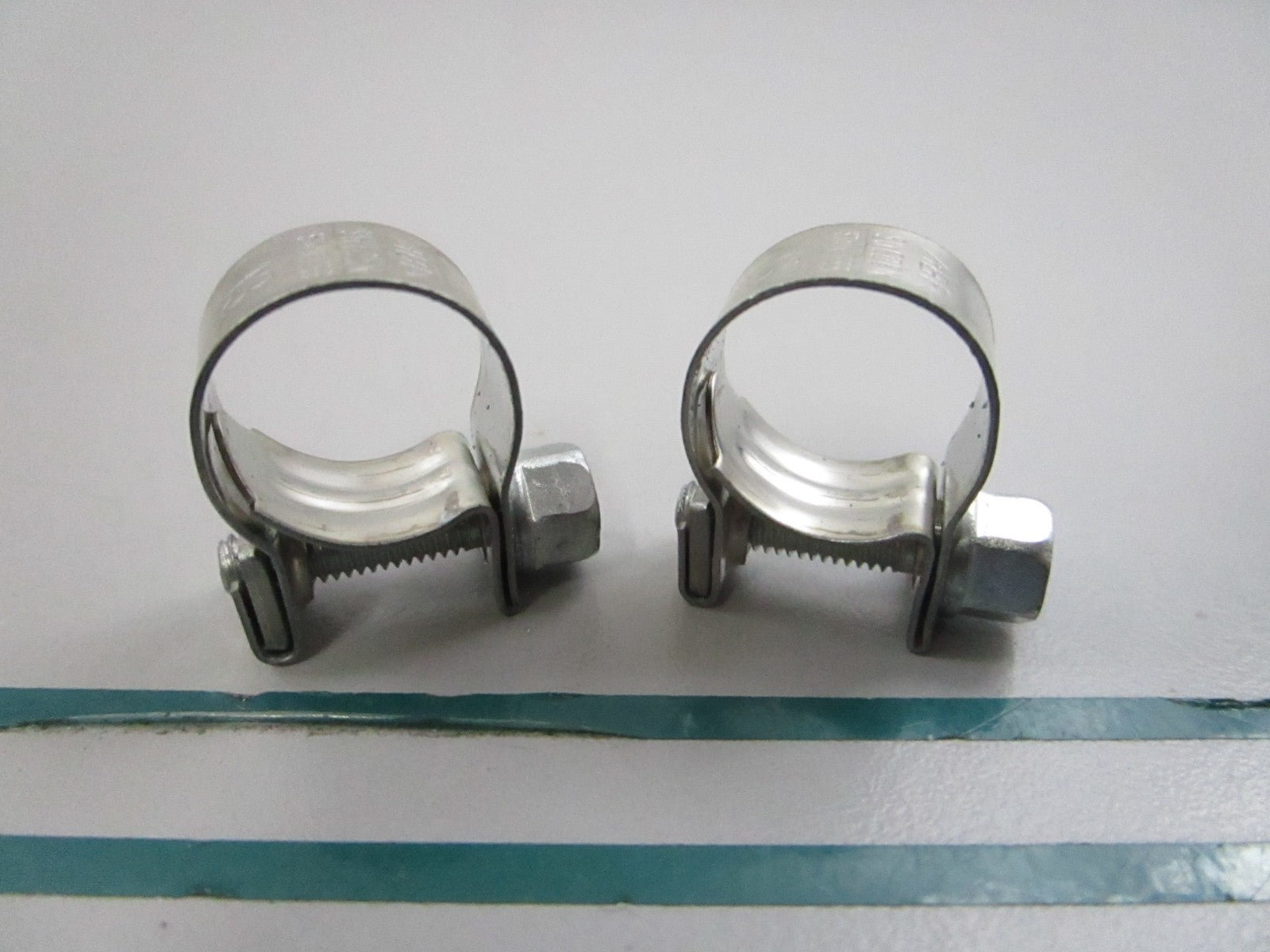 NEW OEM 0019976990 Mercedes-Benz Hose Clamp 0810