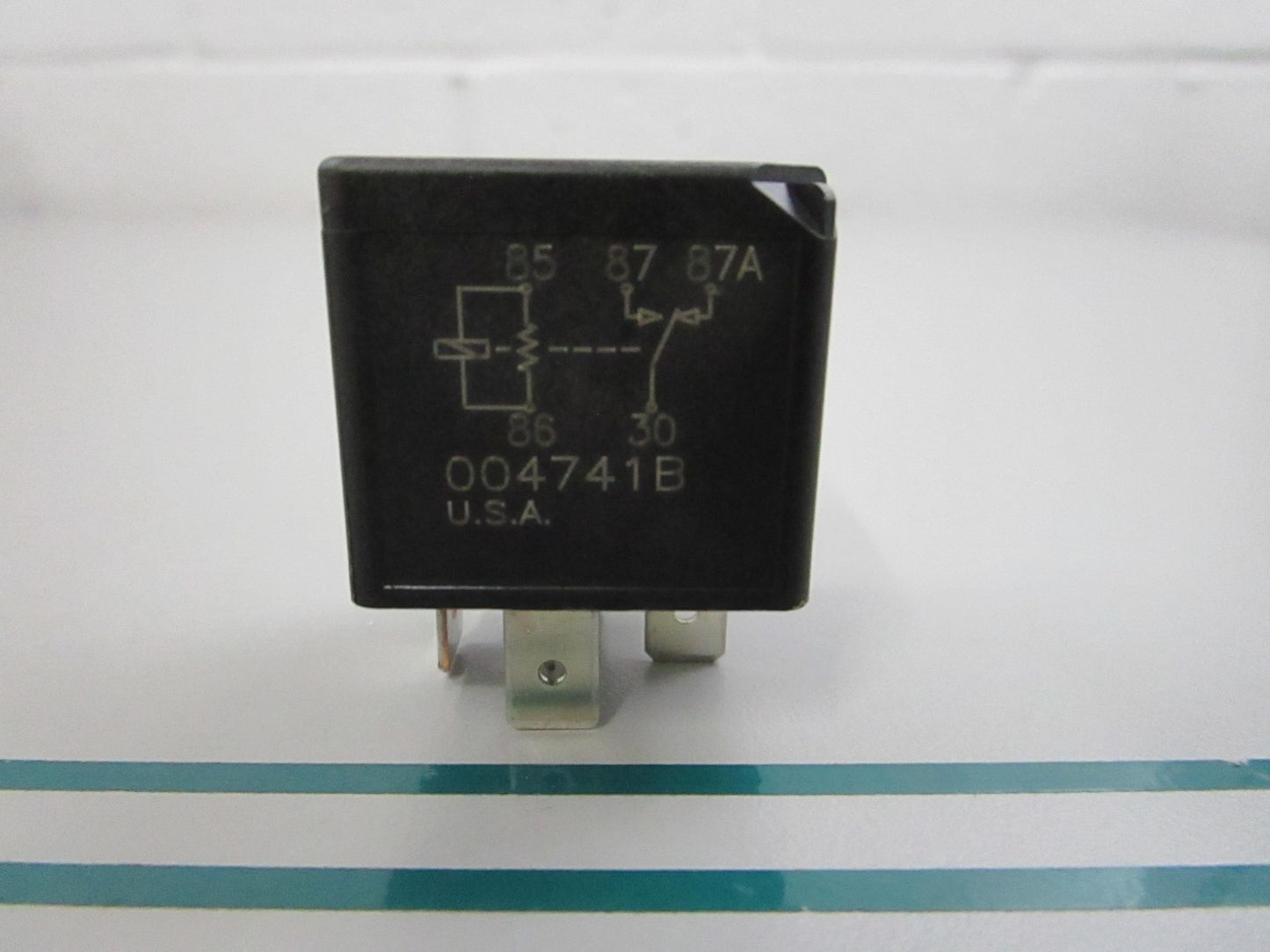 NEW OEM 3857533 Volvo Penta Relay 0810