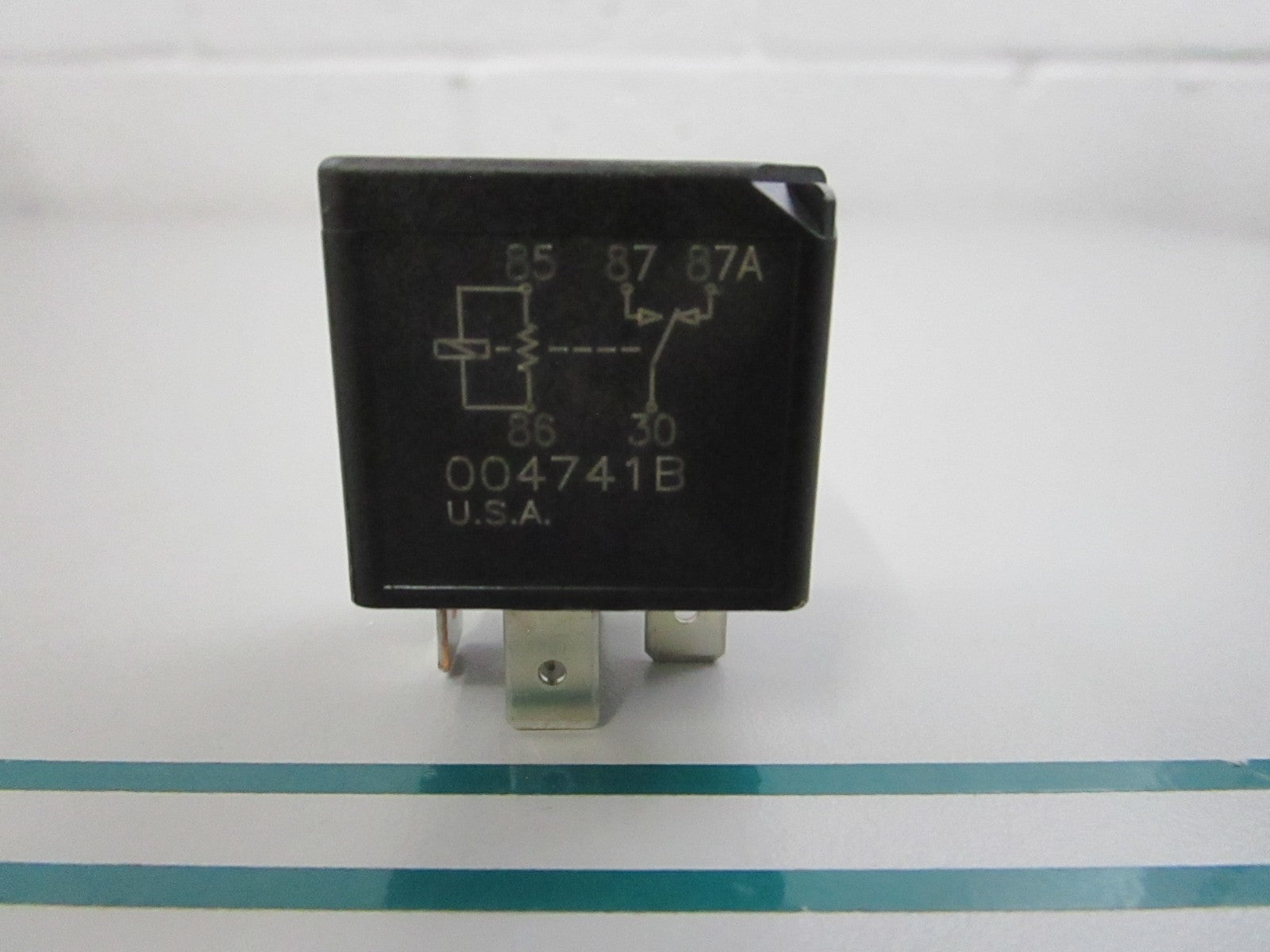 NEW OEM 3857533 Volvo Penta Relay 0810