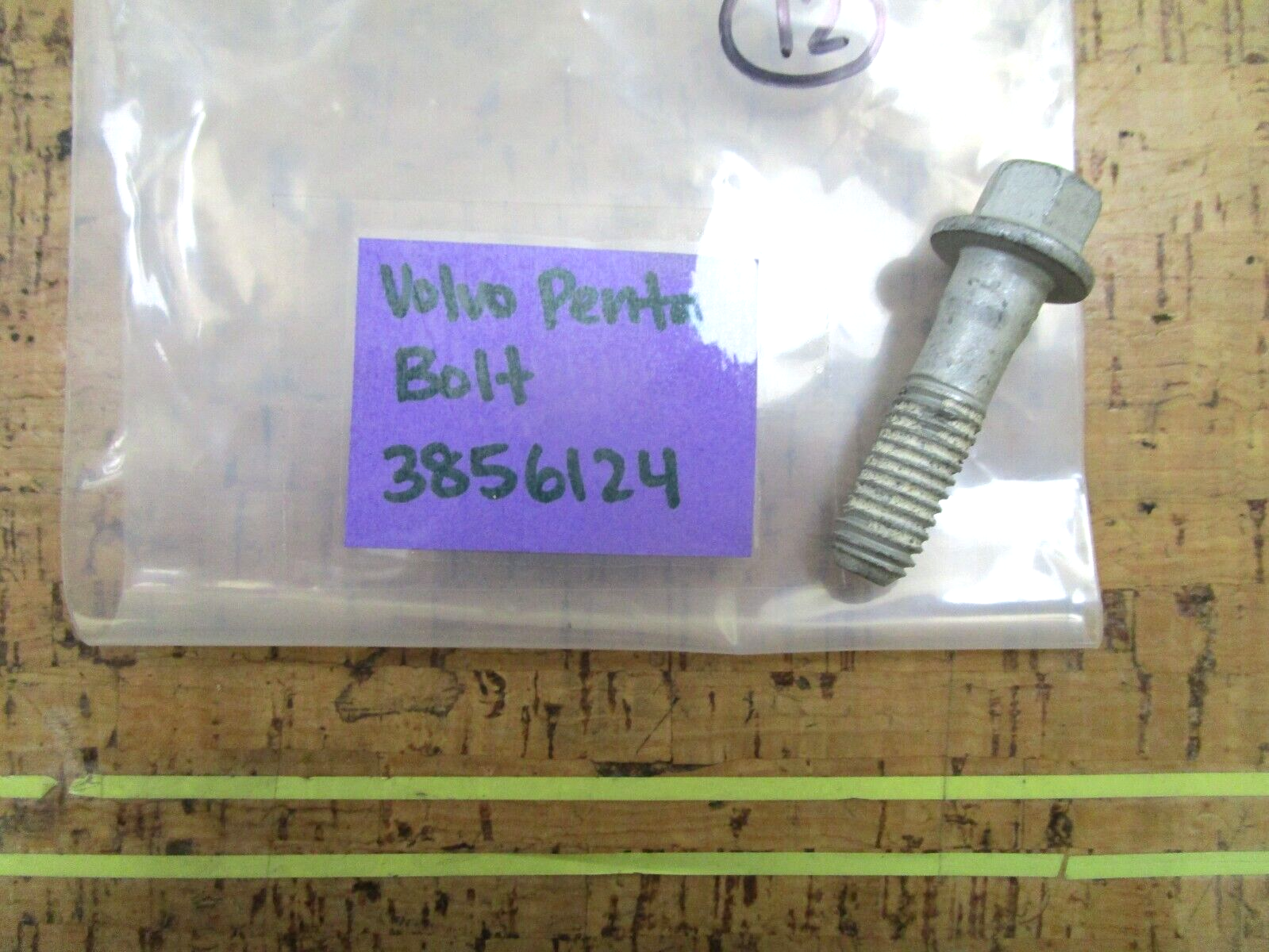 *NEW OEM* 0750 Volvo Penta BOLT 3856124