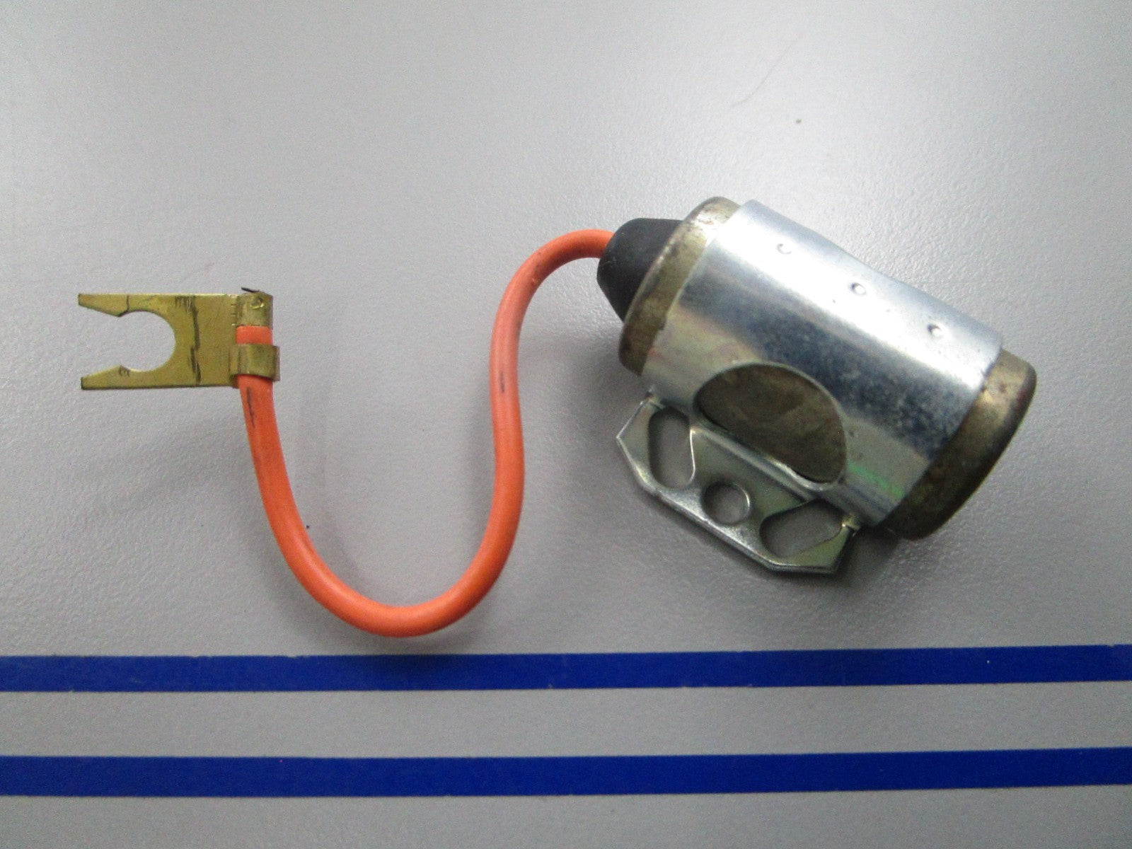 NEW OEM 382136 0382136 OMC Johnson Evinrude Condenser 0810