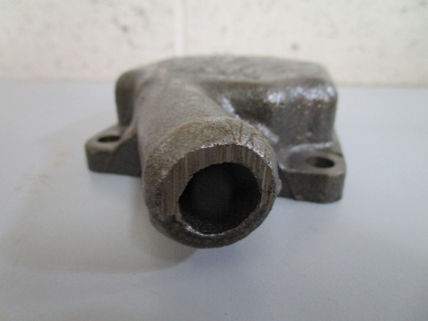 *NEW OEM* 0820 OMC Johnson Evinrude Manifold Cap 910384 0910384