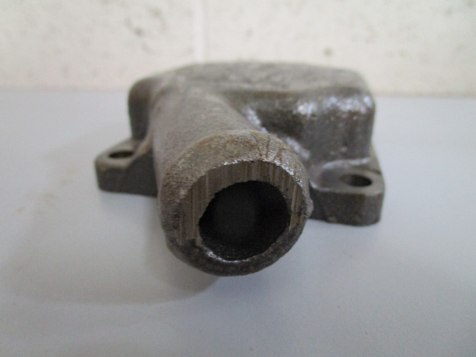 *NEW OEM* 0820 OMC Johnson Evinrude Manifold Cap 910384 0910384