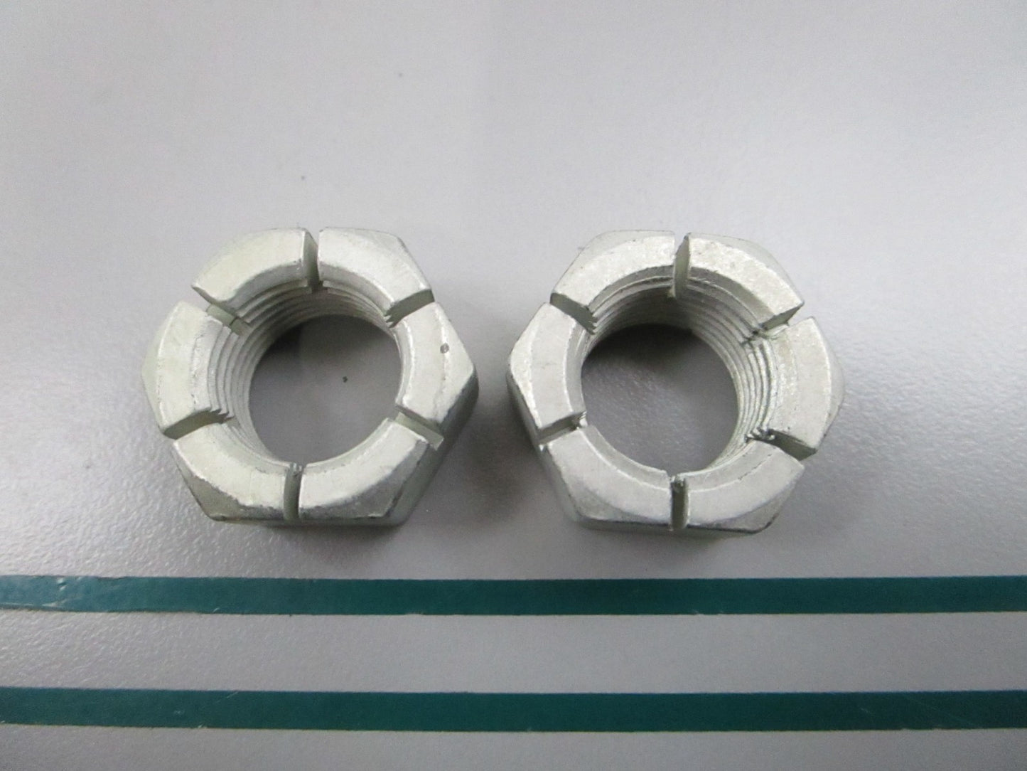 NEW OEM (LOT OF 2) 909353 0909353 OMC Johnson Evinrude Lock Nut 0810