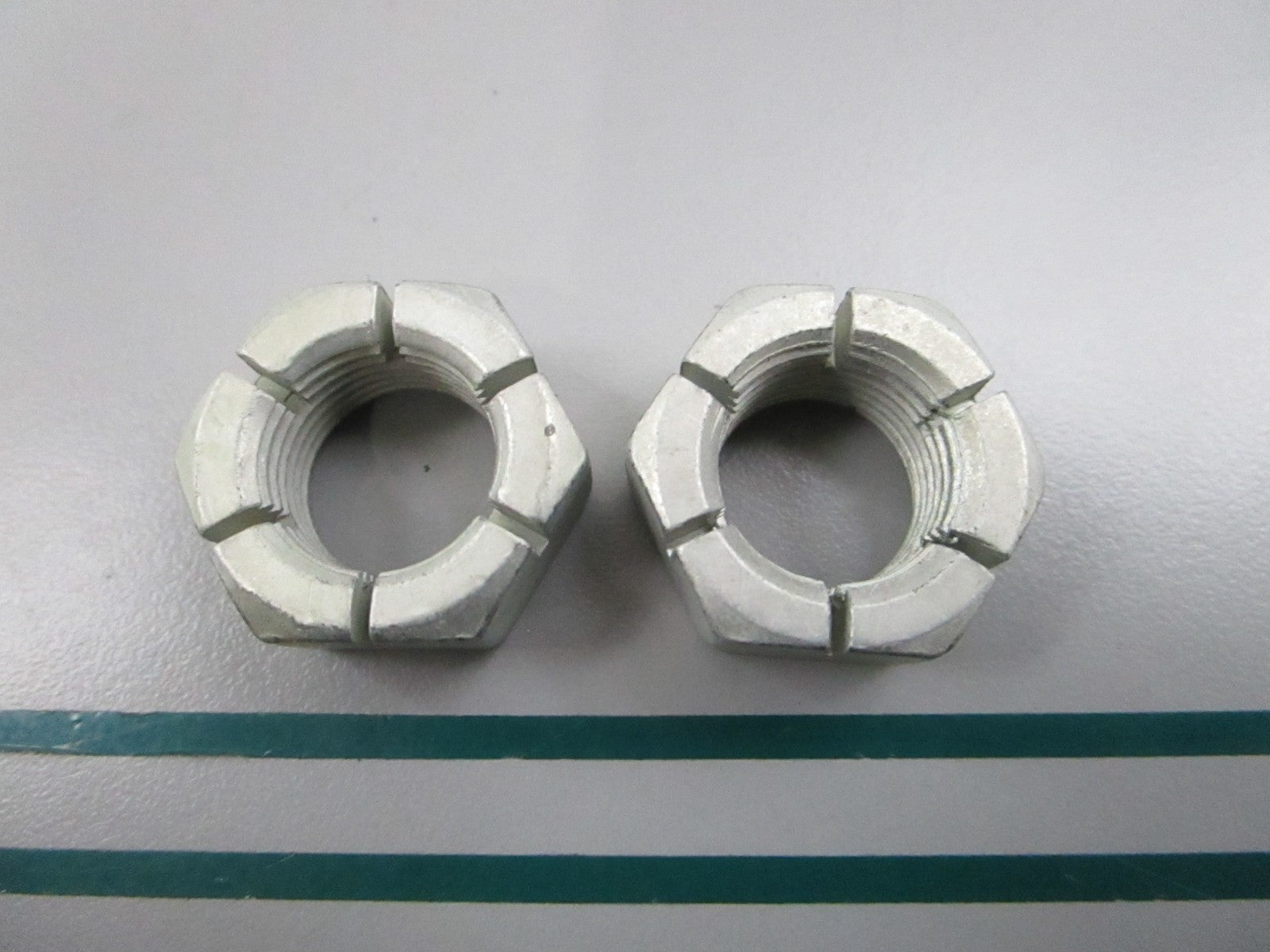 NEW OEM (LOT OF 2) 909353 0909353 OMC Johnson Evinrude Lock Nut 0810