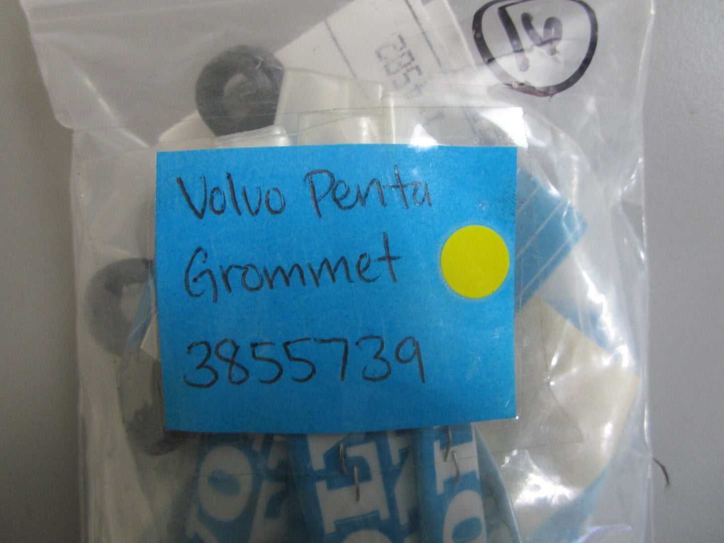 *NEW OEM* 0810 Volvo Penta Grommet 3855739