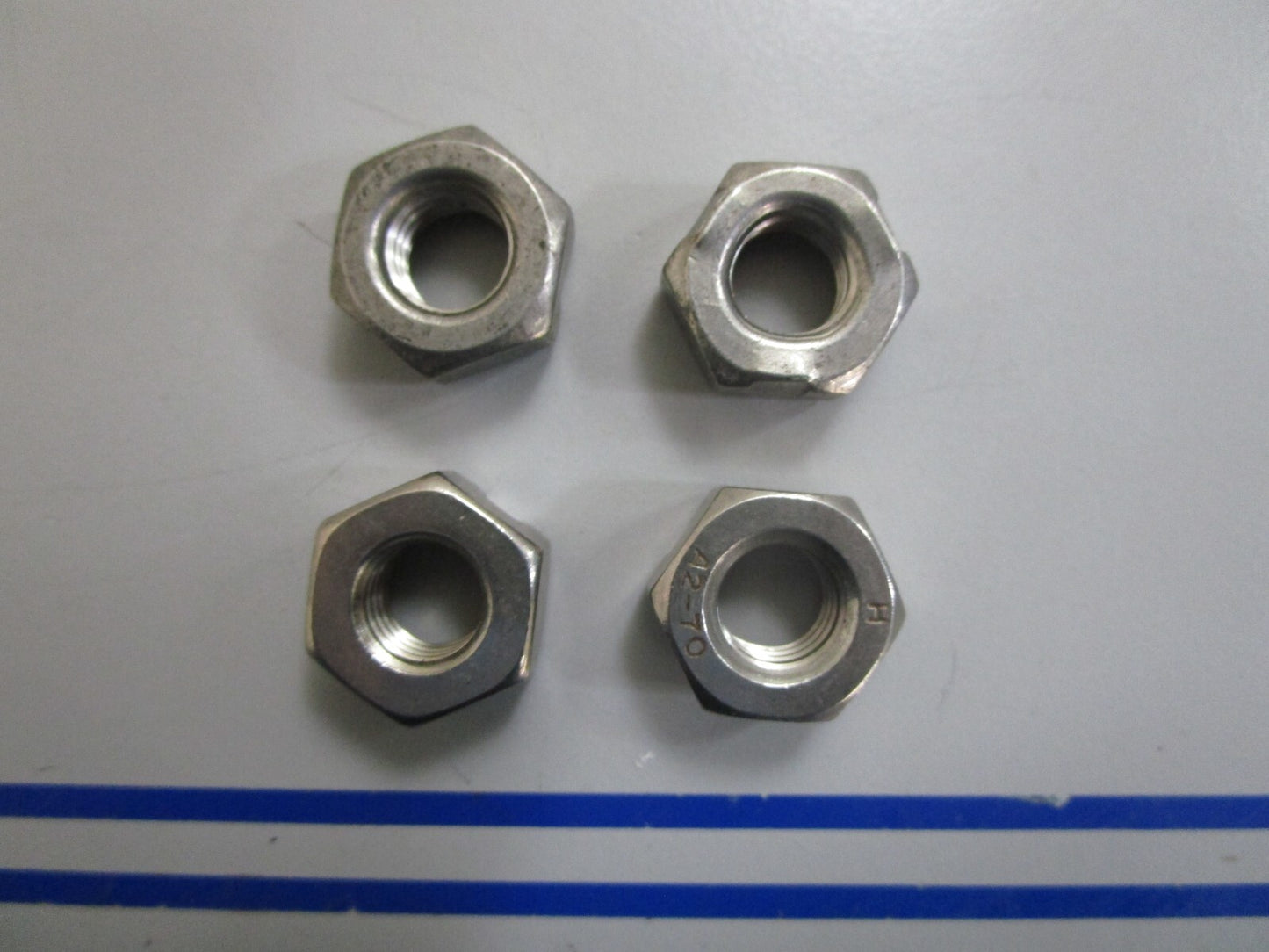 *NEW OEM* (LOT OF 4) 0810 Volvo Penta Nut 946672 0946672
