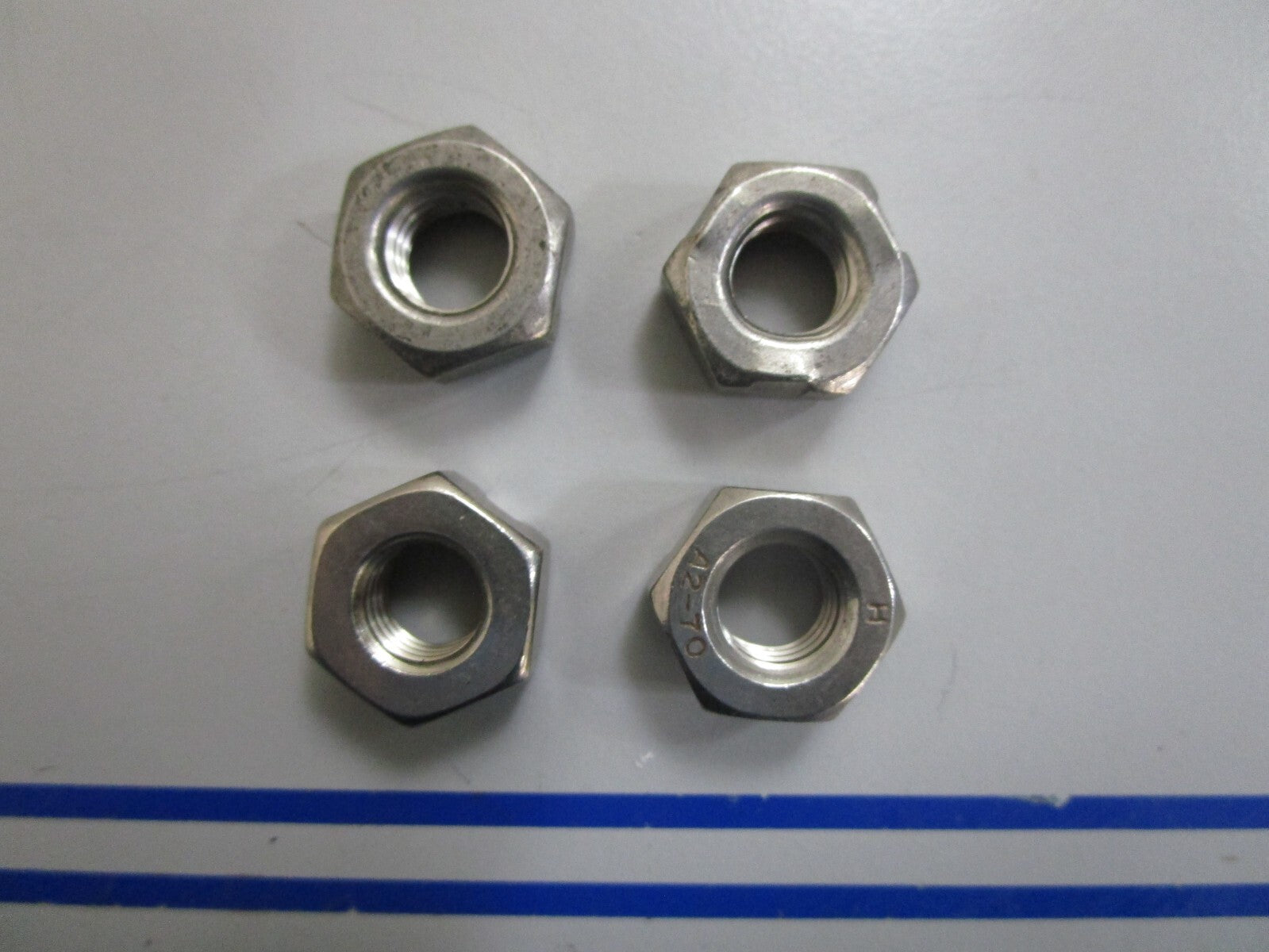 *NEW OEM* (LOT OF 4) 0810 Volvo Penta Nut 946672 0946672