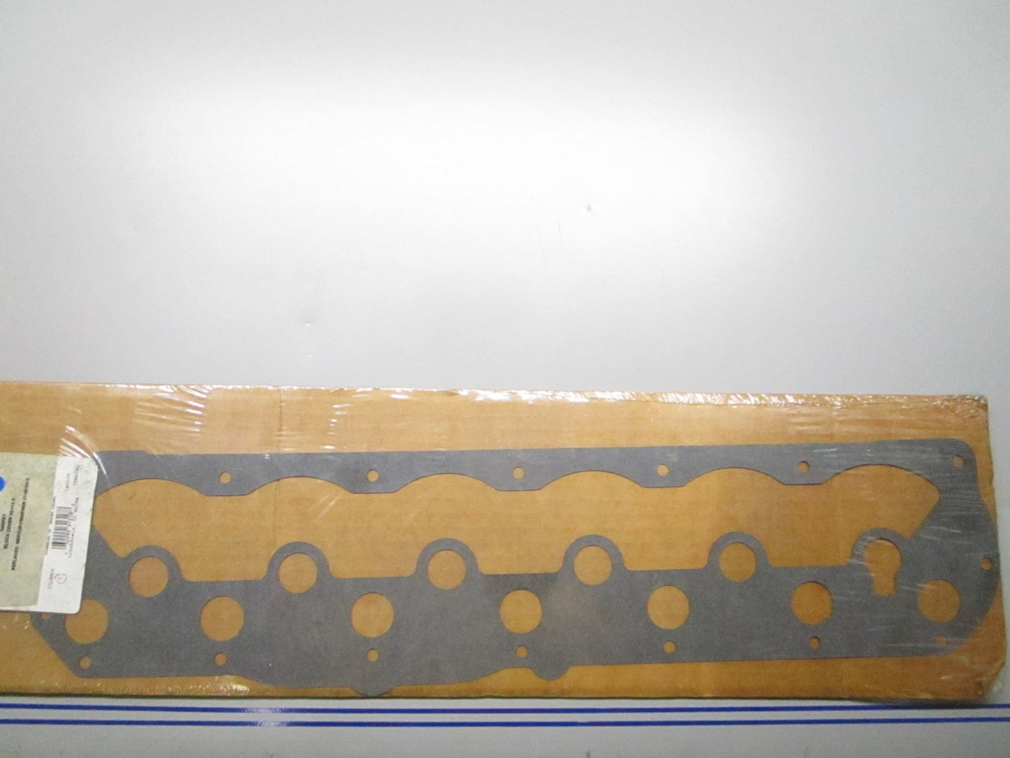 *NEW* 0810 Sierra Gasket 18-2807 Replaces: Mercury 27-98185-3