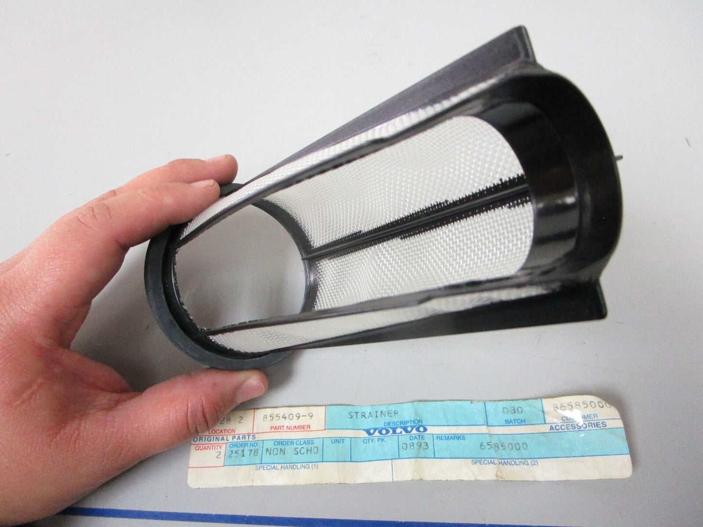 *NEW OEM* 0720 Volvo Penta Strainer 855409