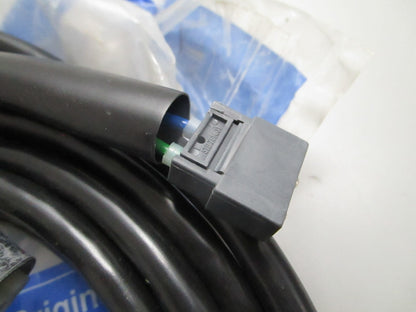 *NEW OEM* 0820 Volvo Penta Harness 853032