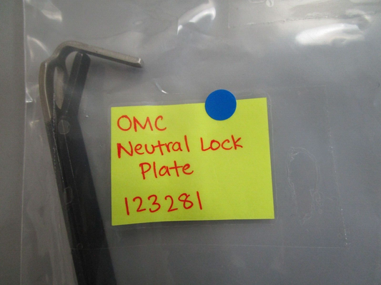 *NEW OEM* 0770 OMC Johnson Evinrude Neutral Lock Plate 123281 0123281