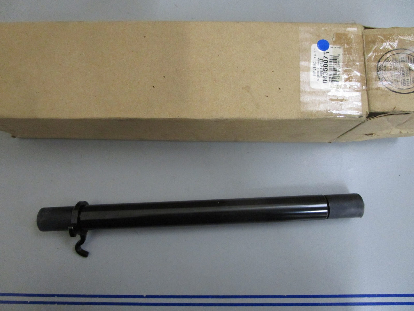 *NEW OEM* 0820 OMC Johnson Evinrude Tilt Tube Ay 435007 0435007