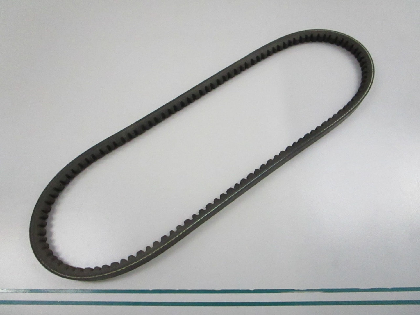 Gates NEW XL V-Belt 9350 35" Notched 0810