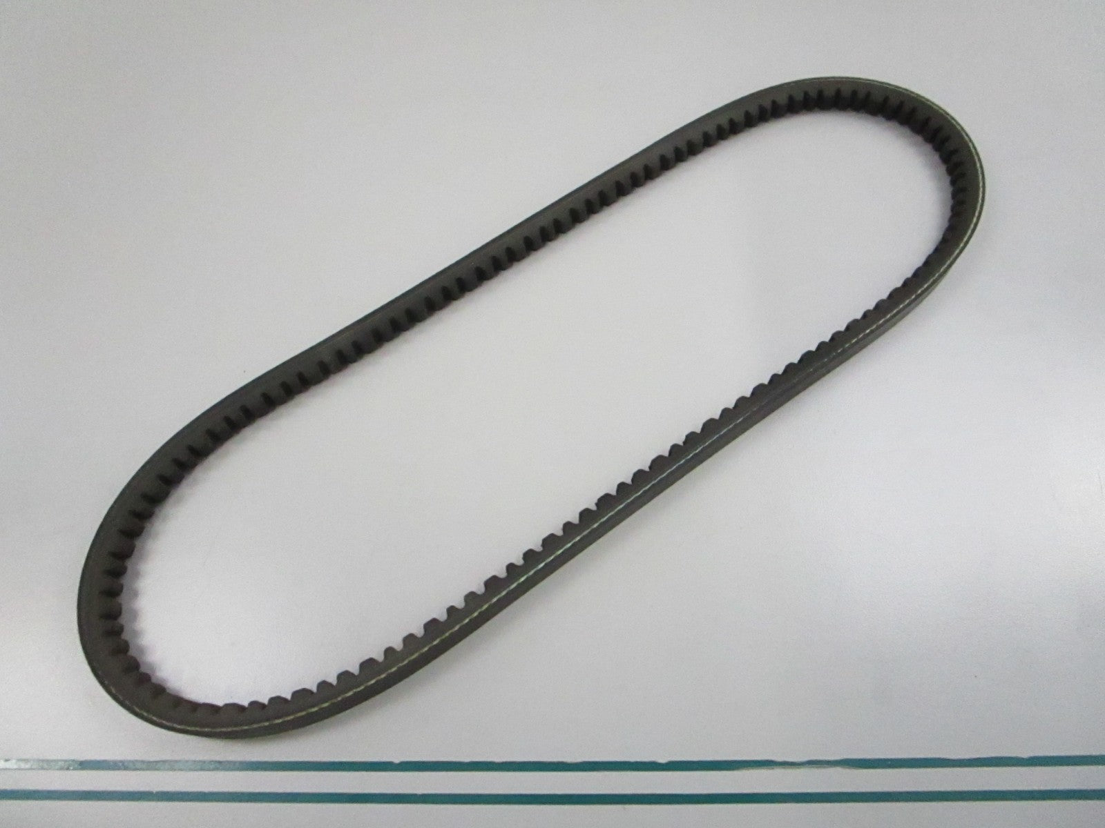 Gates NEW XL V-Belt 9350 35" Notched 0810